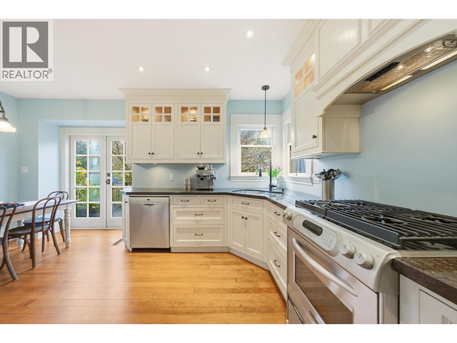 416 Second Street, New Westminster, British Columbia  V3L 2L4 - Photo 7 - R3108734