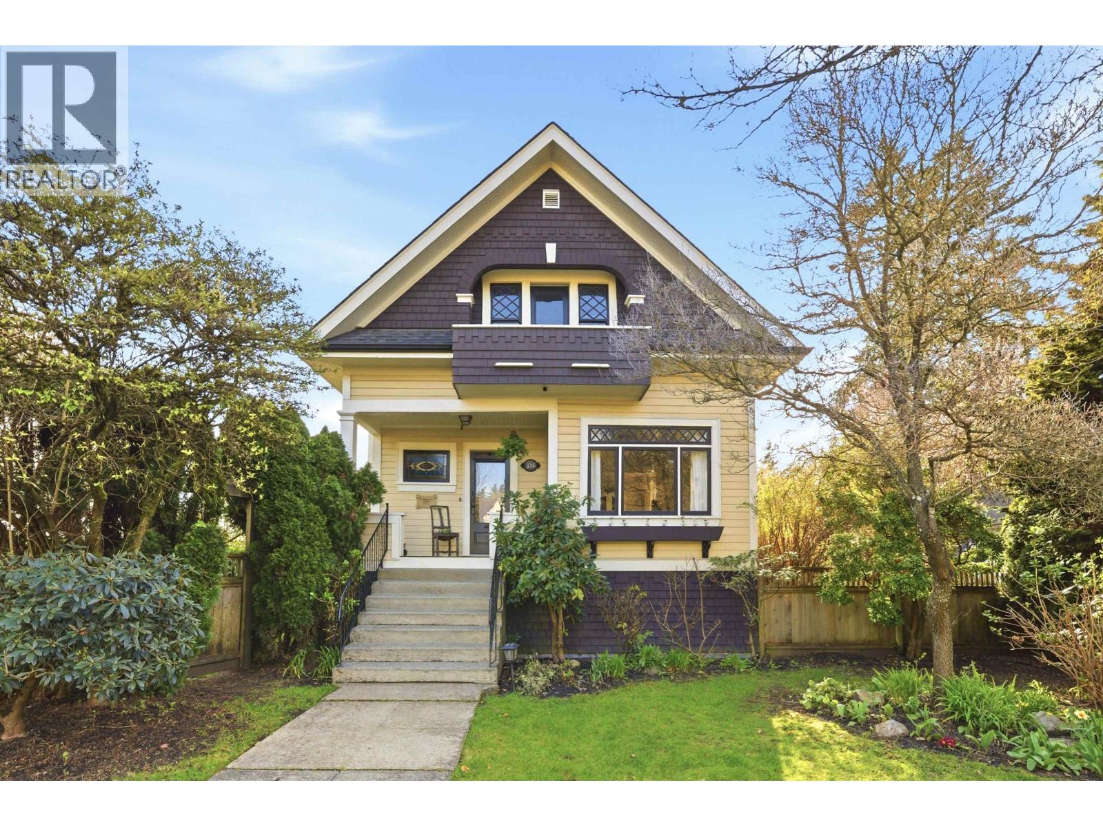 416 SECOND STREET, New Westminster, British Columbia