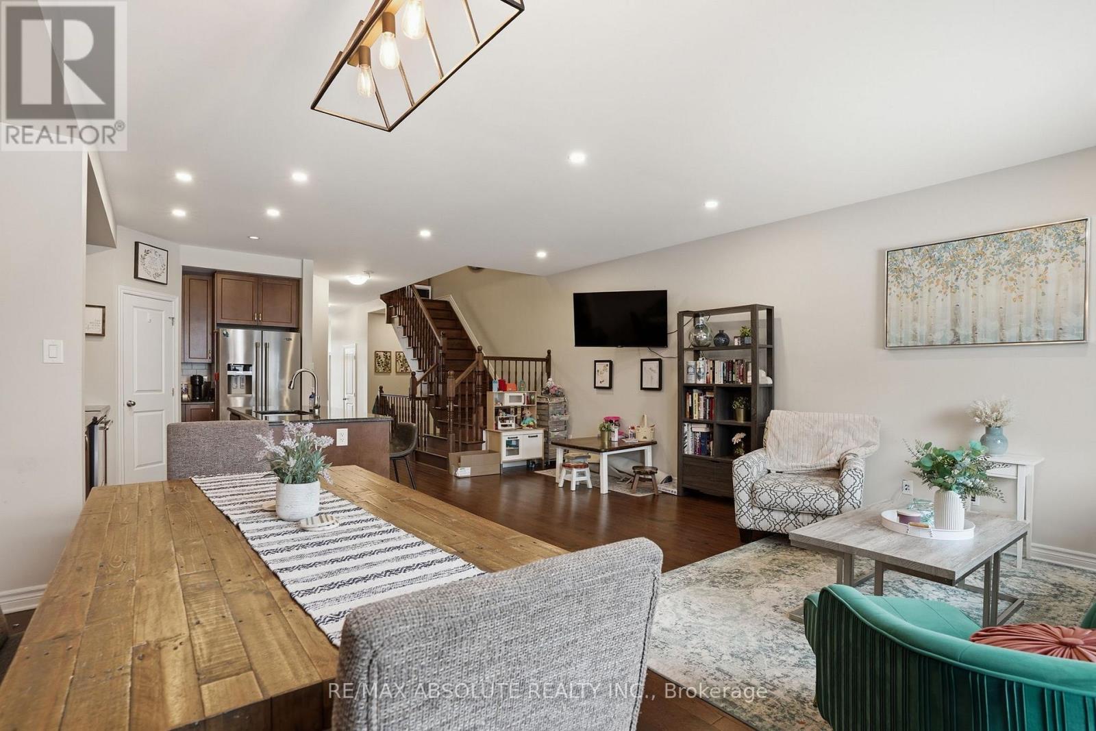 741 Namur Street, Russell, Ontario  K0A 1W0 - Photo 9 - X12973610