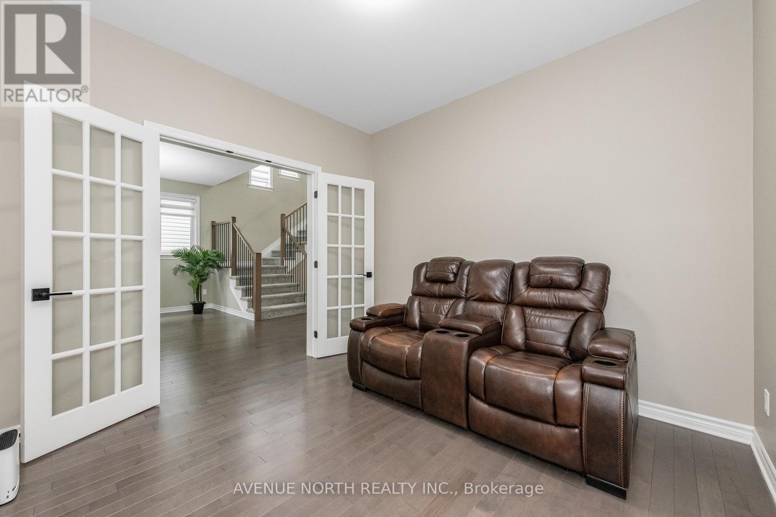 707 Moonflower Crescent, Ottawa, Ontario  K1T 0X8 - Photo 10 - X12973640