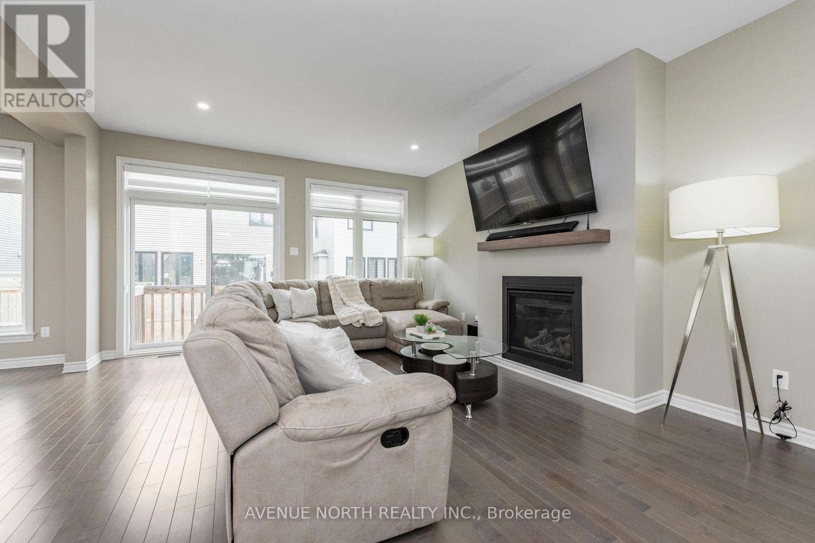 707 Moonflower Crescent, Ottawa, Ontario  K1T 0X8 - Photo 14 - X12973640