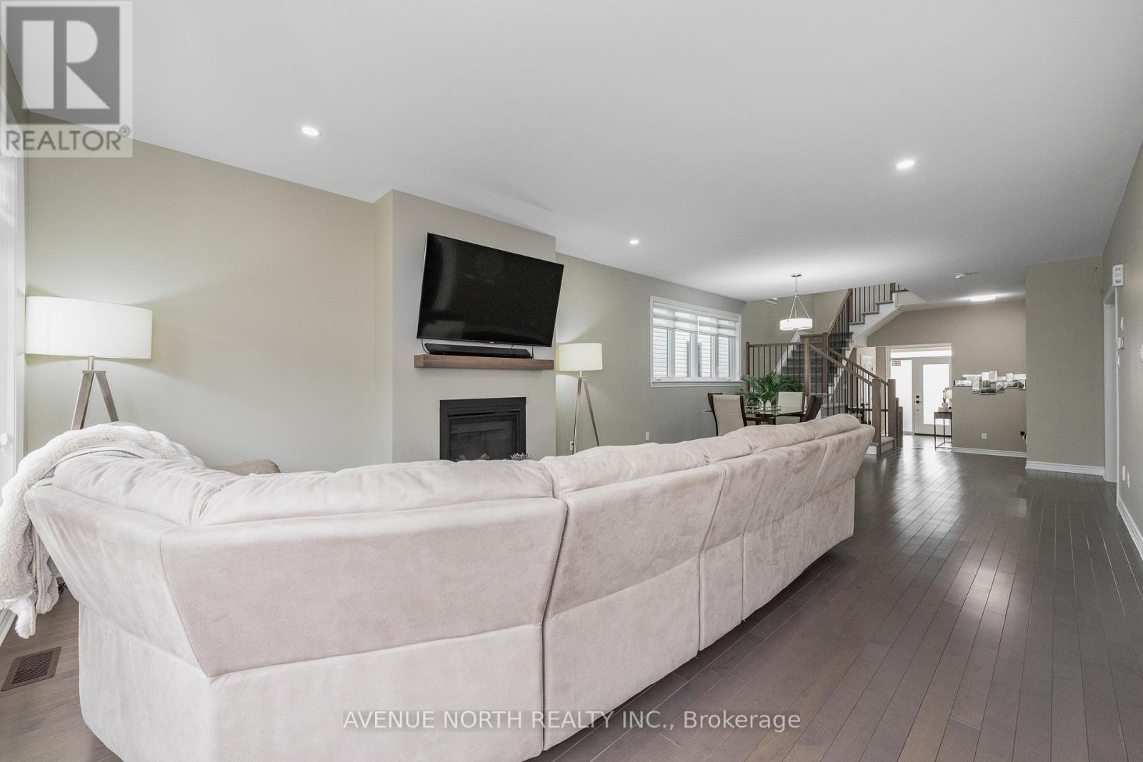 707 Moonflower Crescent, Ottawa, Ontario  K1T 0X8 - Photo 16 - X12973640