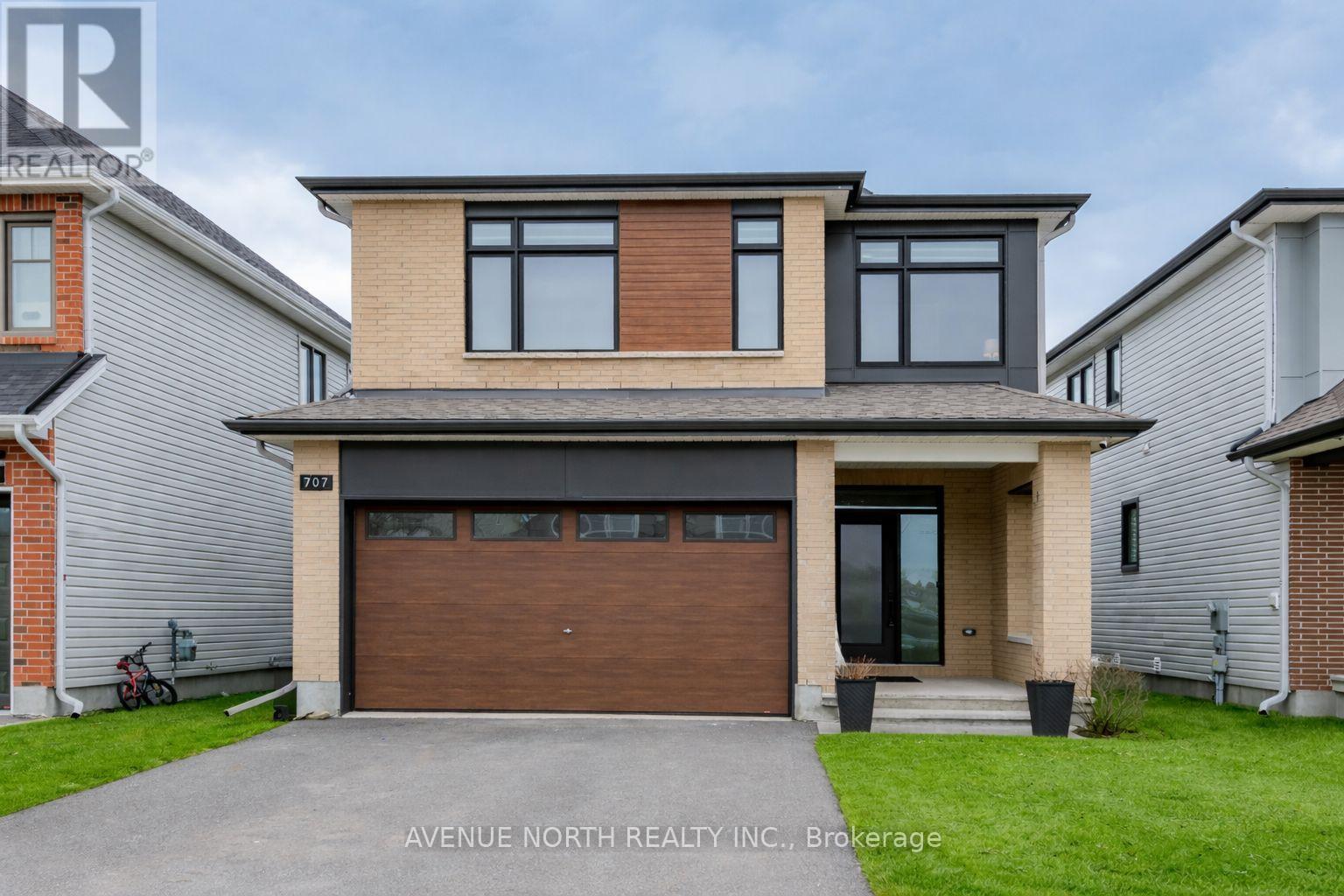 707 Moonflower Crescent, Ottawa, Ontario  K1T 0X8 - Photo 2 - X12973640