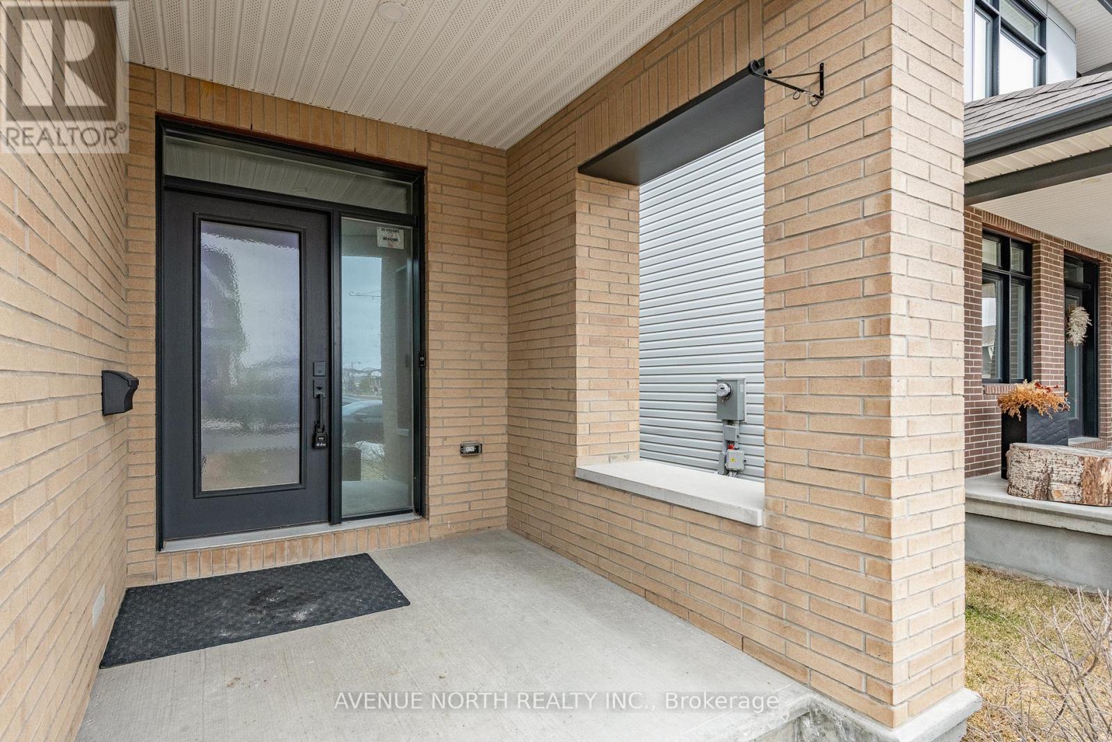 707 Moonflower Crescent, Ottawa, Ontario  K1T 0X8 - Photo 3 - X12973640