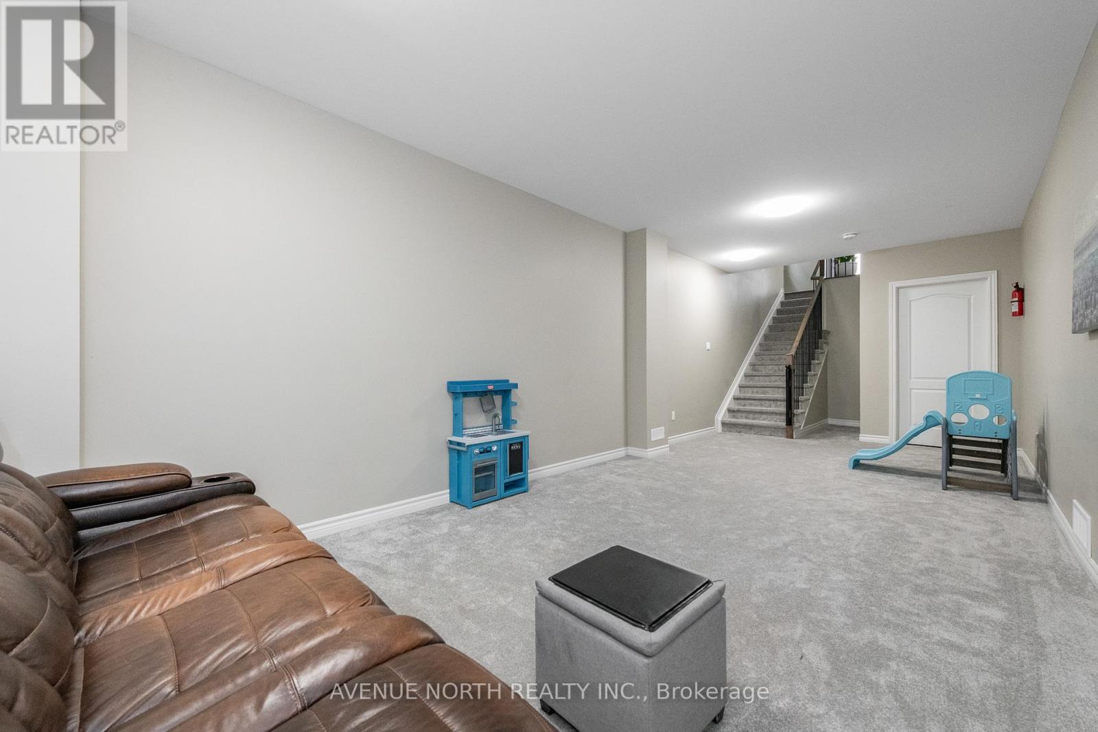 707 Moonflower Crescent, Ottawa, Ontario  K1T 0X8 - Photo 44 - X12973640