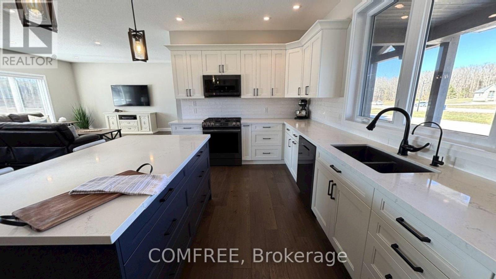 153 Marshall Heights Road, West Grey, Ontario  N0G 1R0 - Photo 4 - X12973658