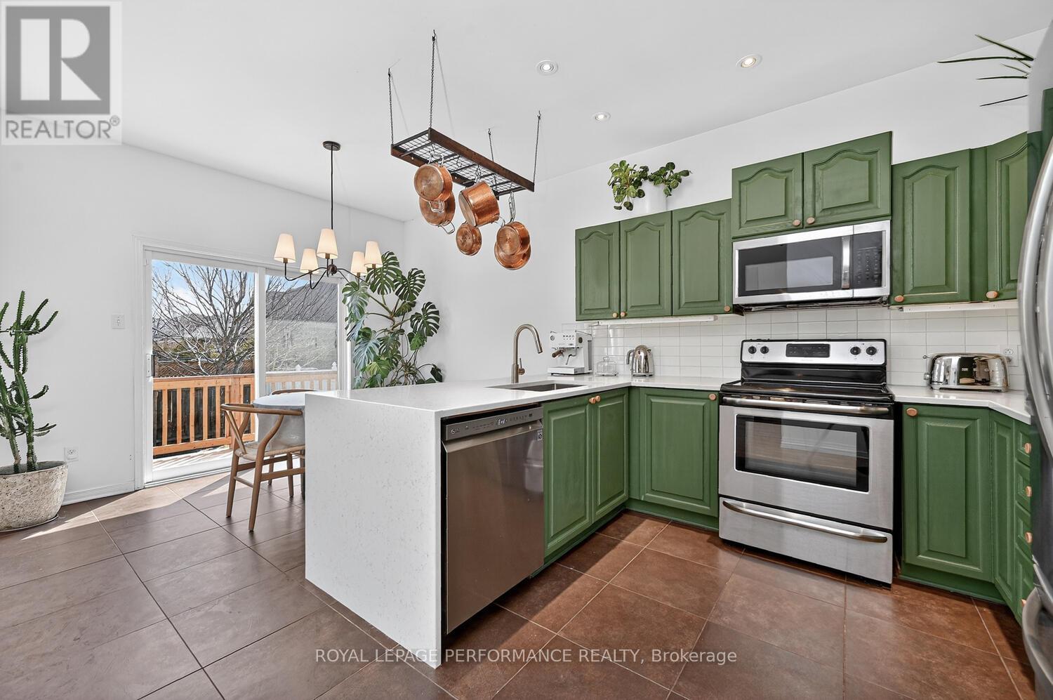 1665 Frenette Street, Ottawa, Ontario  K4A 4L4 - Photo 13 - X12973678