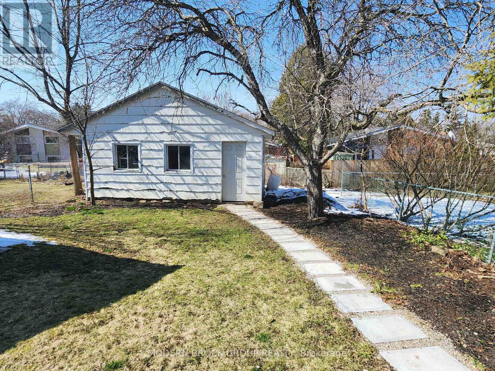 339 Abbott Street, Brockville, Ontario  K6V 4B2 - Photo 40 - X12920442