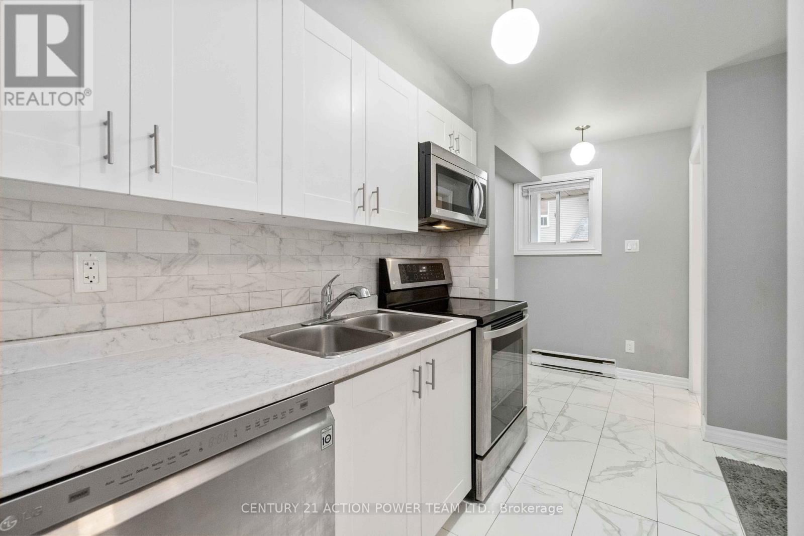 904 Tanguay Court, Ottawa, Ontario  K2L 3X5 - Photo 14 - X12966994