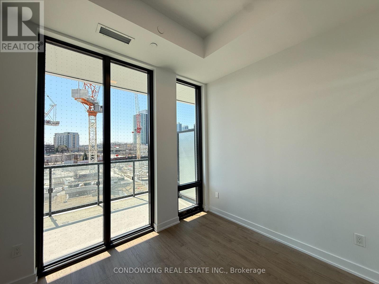 212 - 29 Green Trail Court, Toronto, Ontario  M2K 0J9 - Photo 5 - C12973590