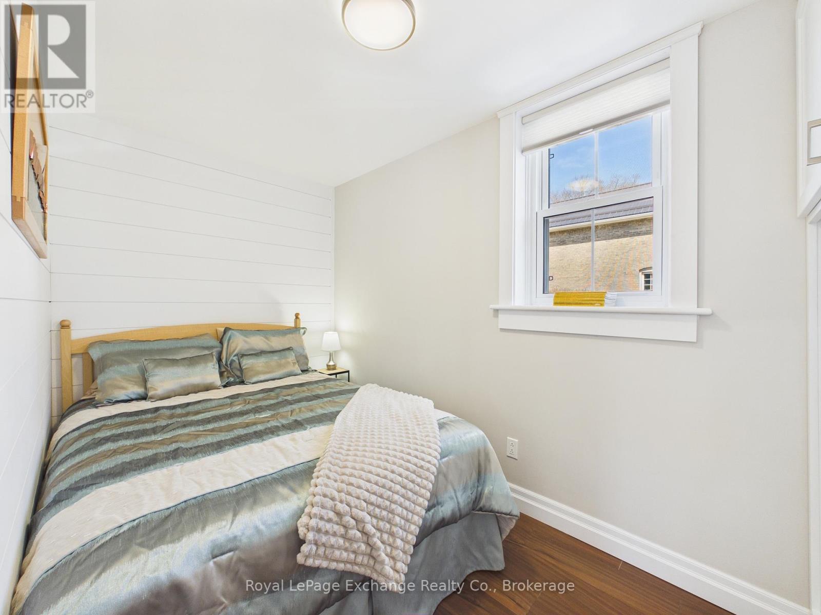 2 - 953 Queen Street, Kincardine, Ontario  N2Z 2Y2 - Photo 7 - X12973626