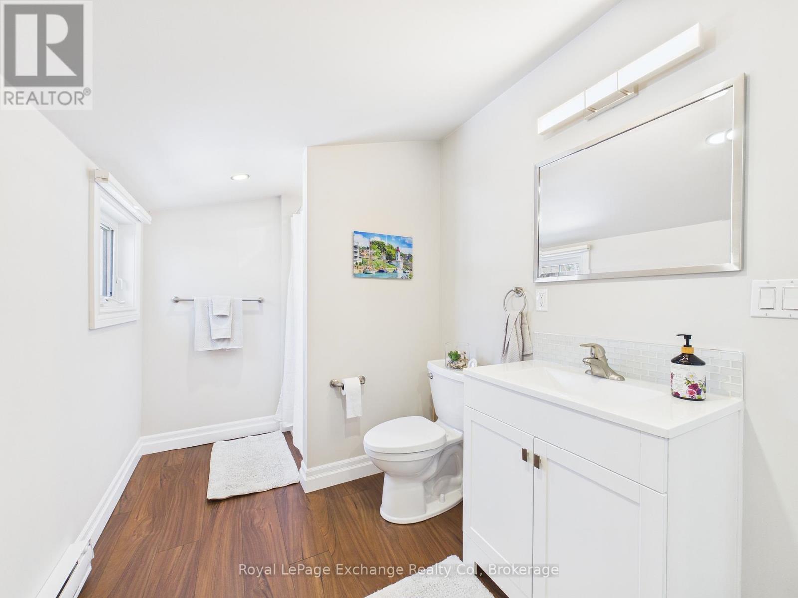 2 - 953 Queen Street, Kincardine, Ontario  N2Z 2Y2 - Photo 8 - X12973626