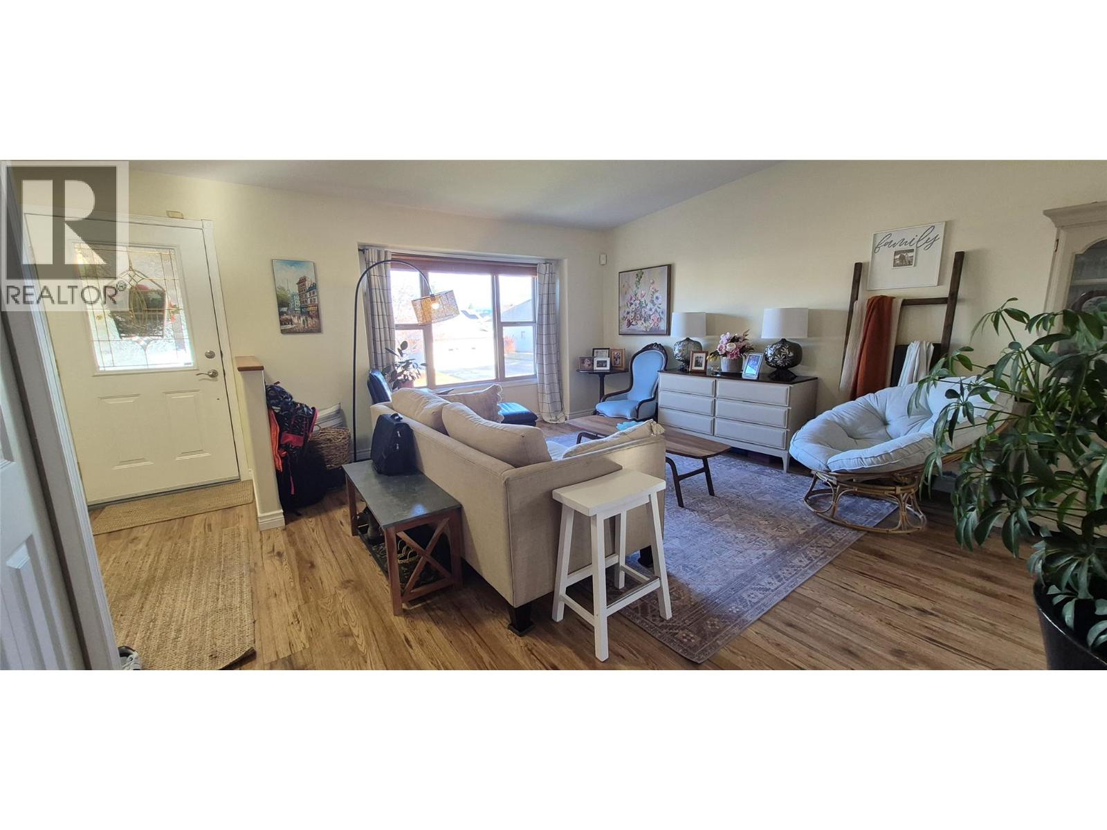 1409 Southview Drive, Cranbrook, British Columbia  V1C 6S1 - Photo 5 - 10382559