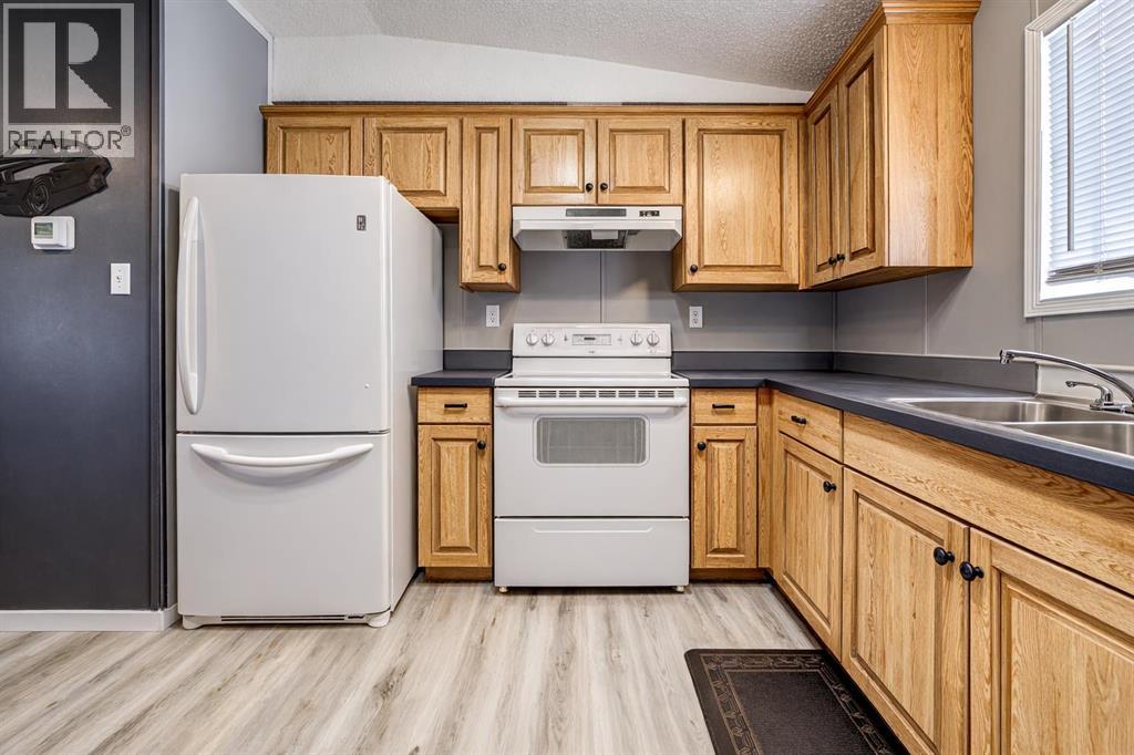 308 Station Boulevard, Coaldale, Alberta  T1M 1P6 - Photo 7 - A2272823