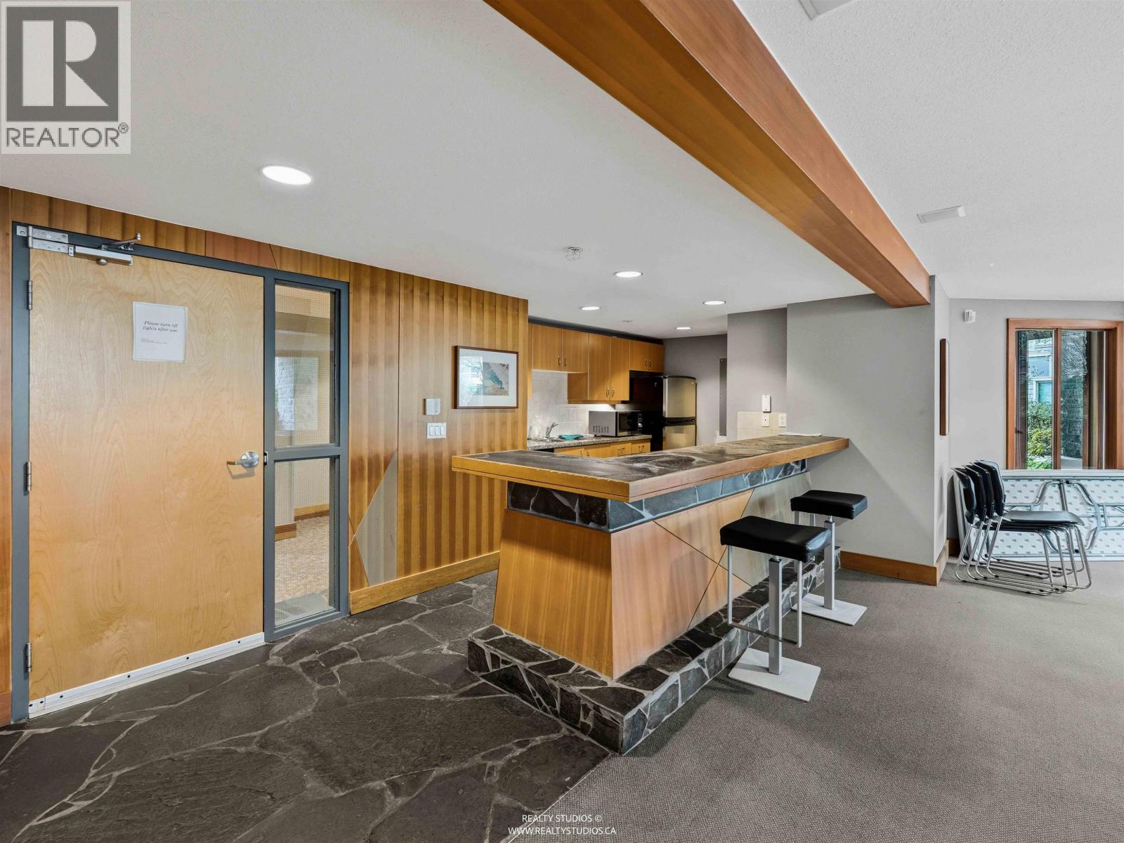 417 580 Raven Woods Drive, North Vancouver, British Columbia  V7G 2T2 - Photo 33 - R3108819