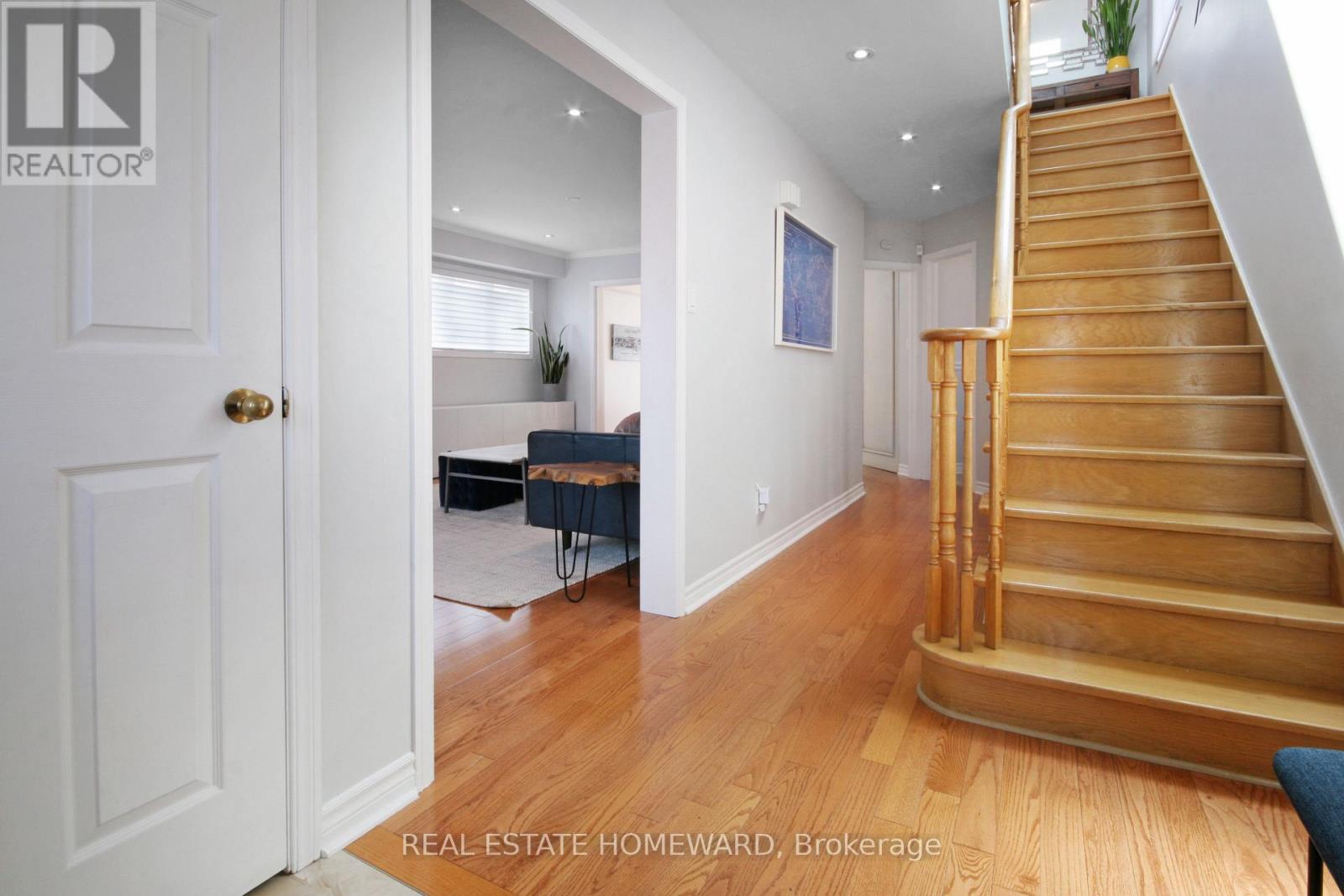 12 Athlone Road, Toronto, Ontario  M4J 4H2 - Photo 15 - E12973600