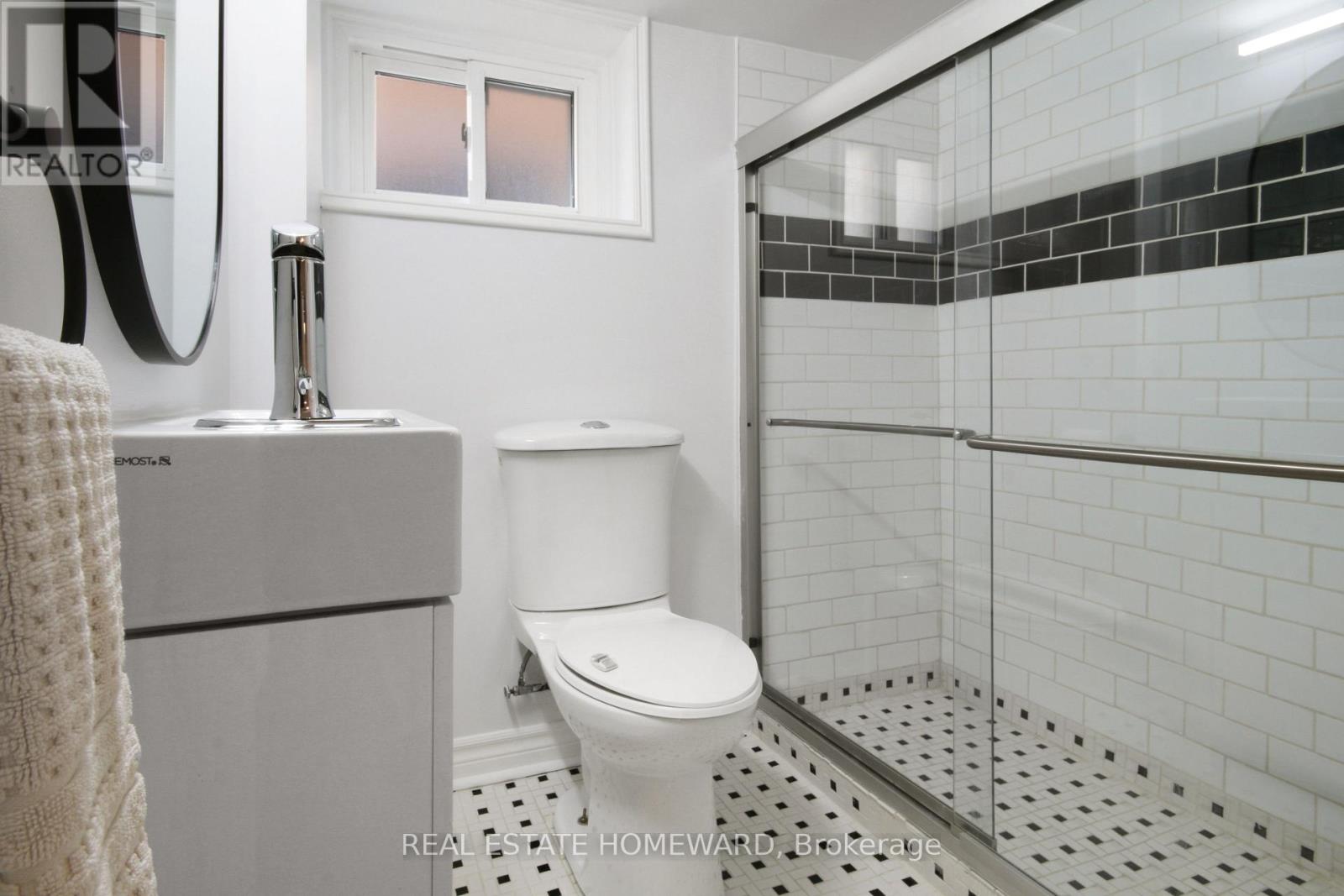 12 Athlone Road, Toronto, Ontario  M4J 4H2 - Photo 32 - E12973600