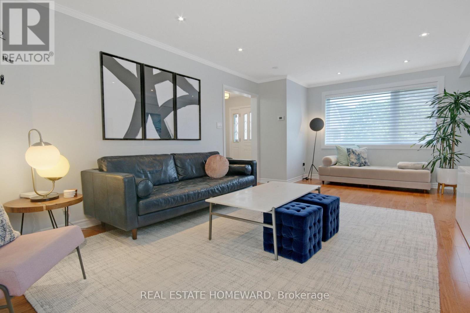 12 Athlone Road, Toronto, Ontario  M4J 4H2 - Photo 4 - E12973600