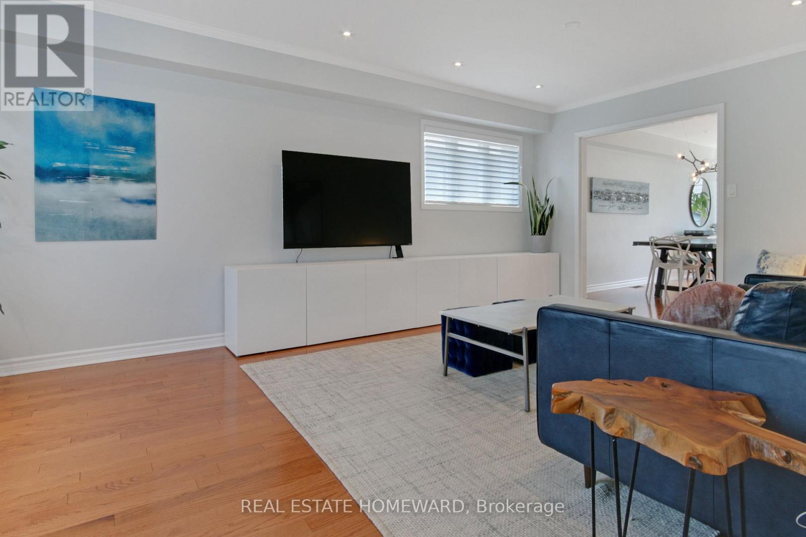 12 Athlone Road, Toronto, Ontario  M4J 4H2 - Photo 6 - E12973600