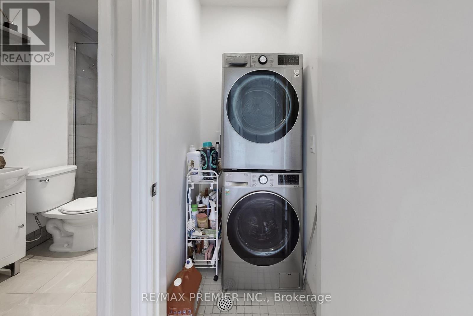 47 Amsterdam Avenue, Toronto, Ontario  M4B 2B9 - Photo 17 - E12973628