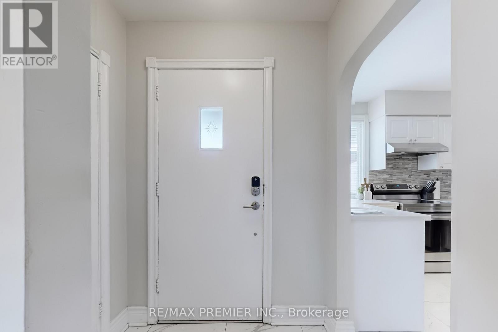 47 Amsterdam Avenue, Toronto, Ontario  M4B 2B9 - Photo 18 - E12973628