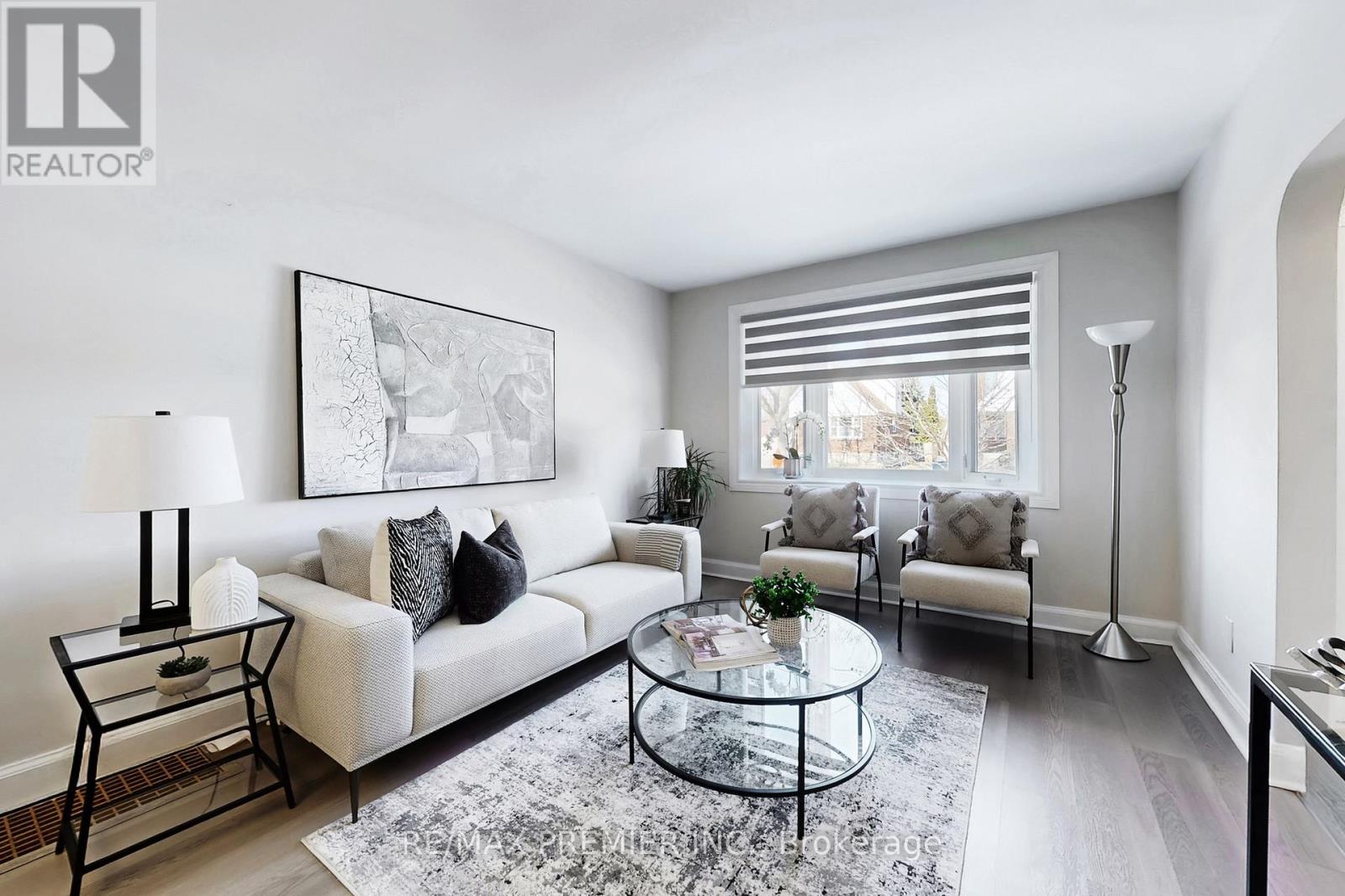 47 Amsterdam Avenue, Toronto, Ontario  M4B 2B9 - Photo 3 - E12973628