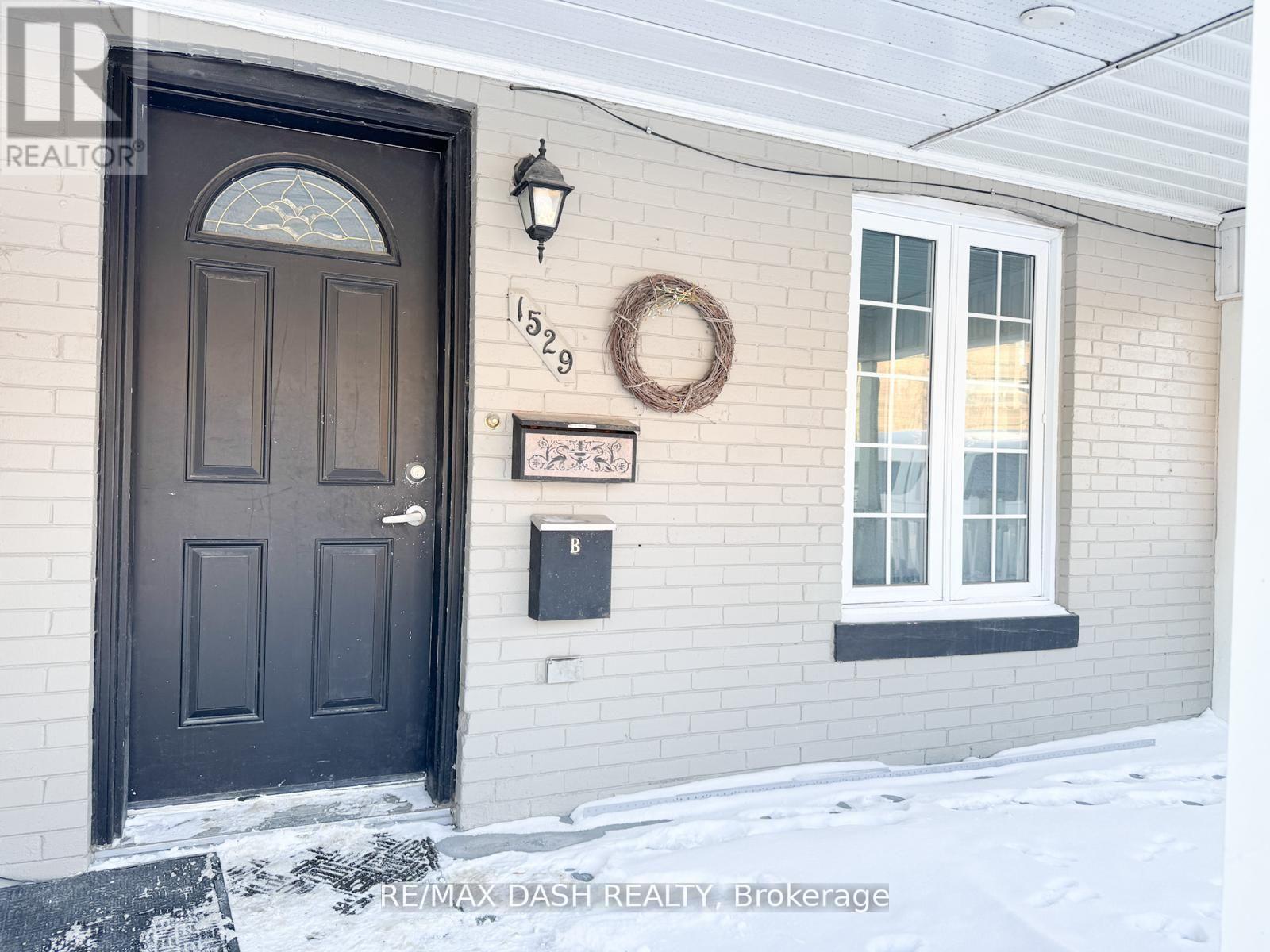 Main Fl - 1529 Queen Street E, Toronto, Ontario  M4L 1E5 - Photo 2 - E12973648