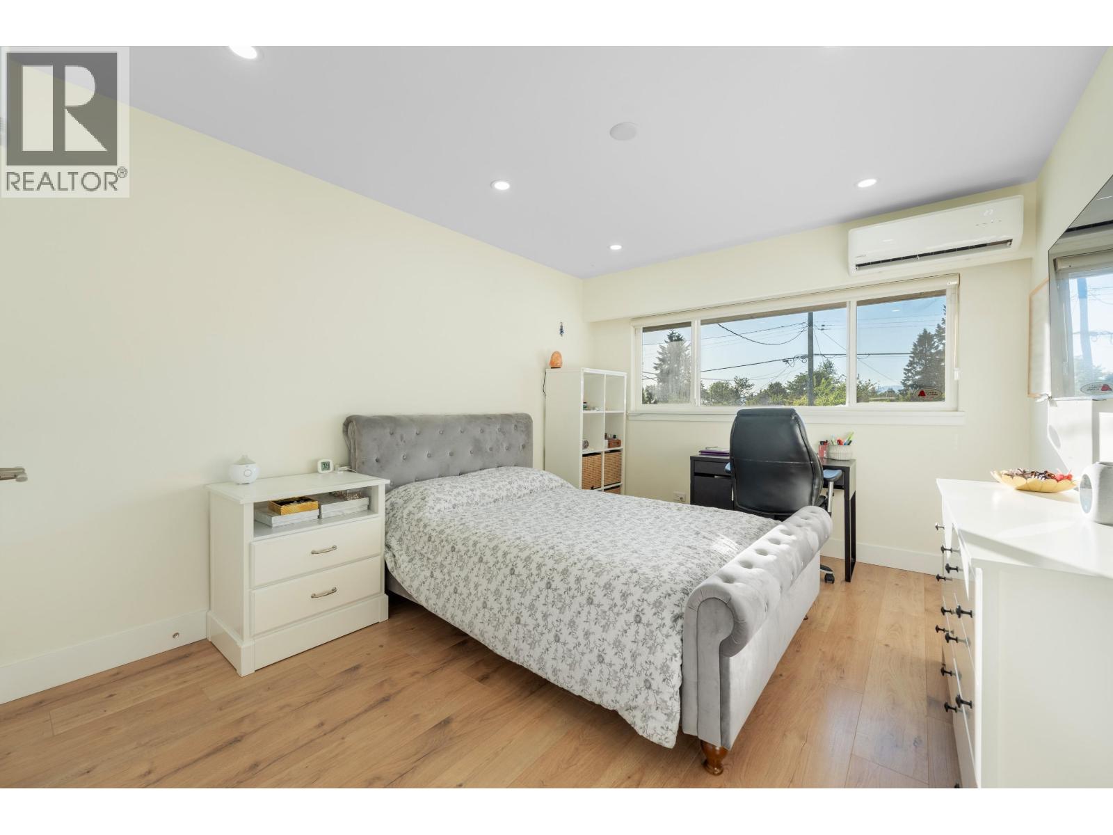 8649 11th Avenue, Burnaby, British Columbia  V3N 2P9 - Photo 13 - R3107740