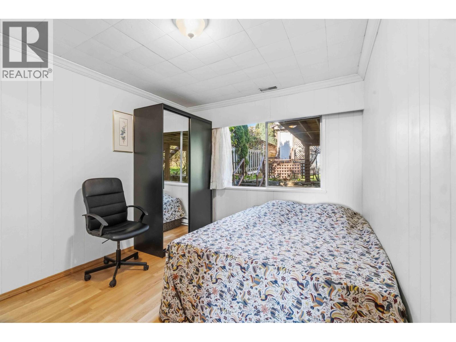 552 W 29th Street, North Vancouver, British Columbia  V7N 2K1 - Photo 24 - R3108821