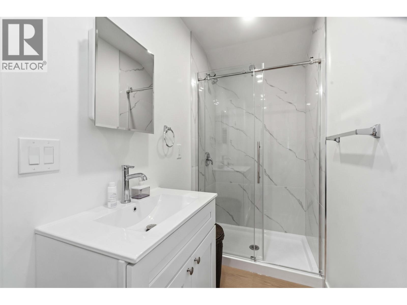 552 W 29th Street, North Vancouver, British Columbia  V7N 2K1 - Photo 26 - R3108821