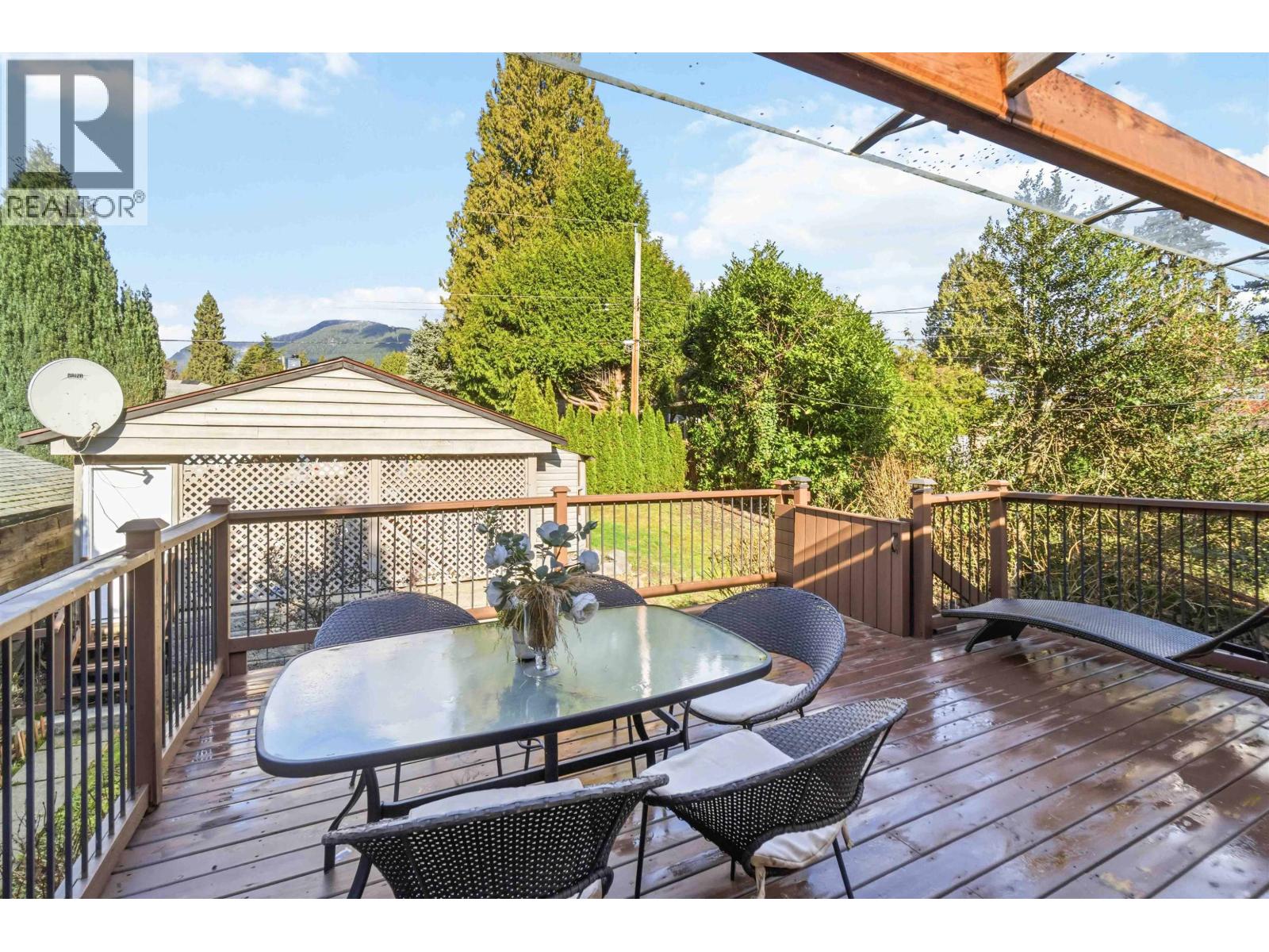 552 W 29th Street, North Vancouver, British Columbia  V7N 2K1 - Photo 30 - R3108821