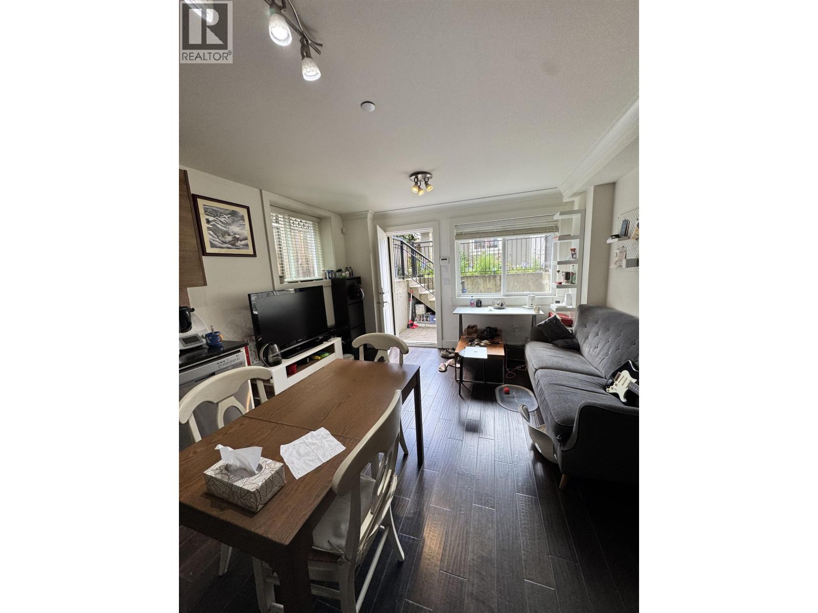 2948 W 32 Avenue, Vancouver, British Columbia  V6L 2B7 - Photo 2 - R3108773