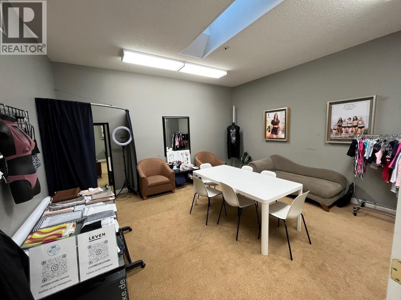 1262 Vernon Drive, Vancouver, British Columbia  V6A 4C9 - Photo 4 - C8077654