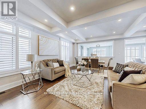 126 Silk Twist Drive, East Gwillimbury, Ontario  L9N 0W1 - Photo 3 - N12973592