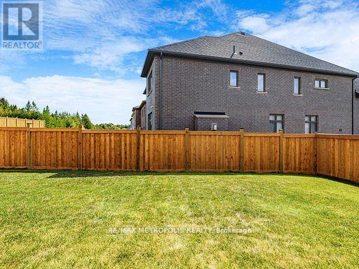 126 Silk Twist Drive, East Gwillimbury, Ontario  L9N 0W1 - Photo 33 - N12973592