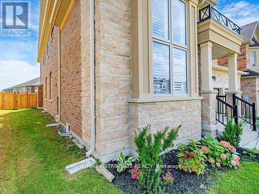 126 Silk Twist Drive, East Gwillimbury, Ontario  L9N 0W1 - Photo 35 - N12973592