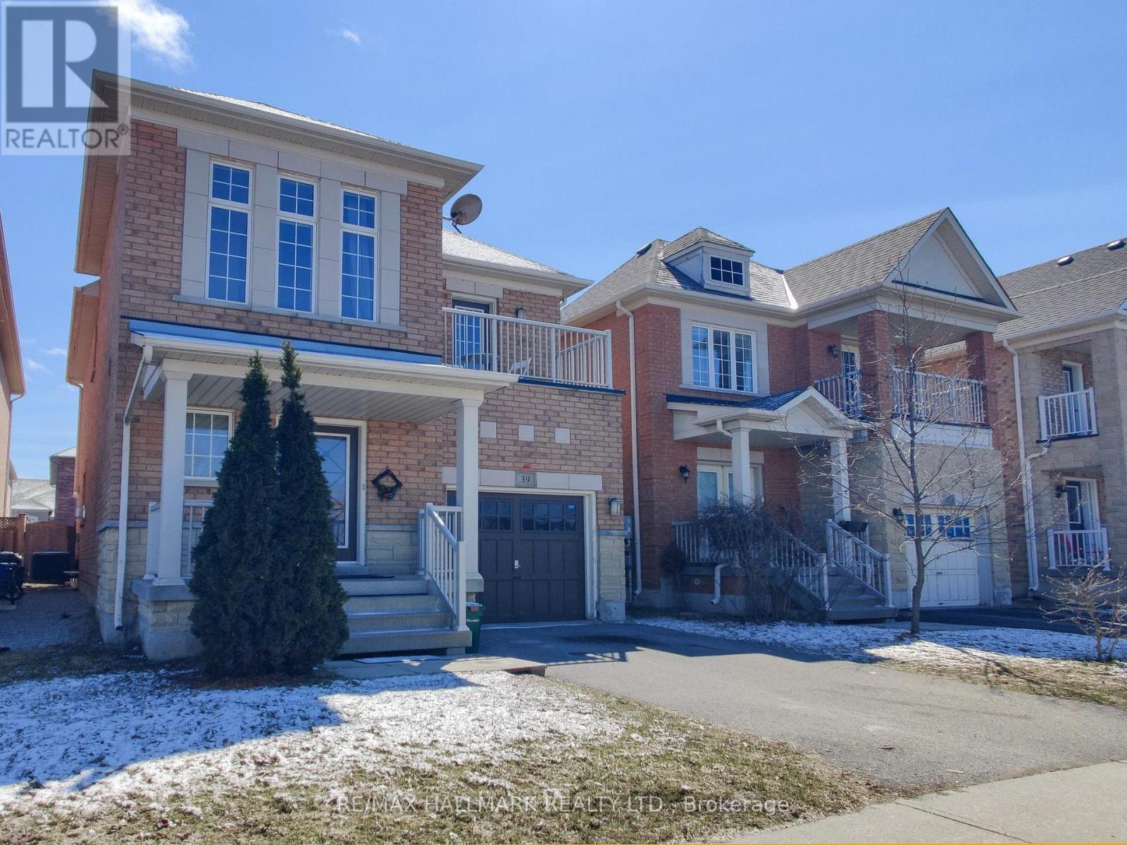 39 Retreat Boulevard, Vaughan, Ontario  L4H 0C1 - Photo 2 - N12973618