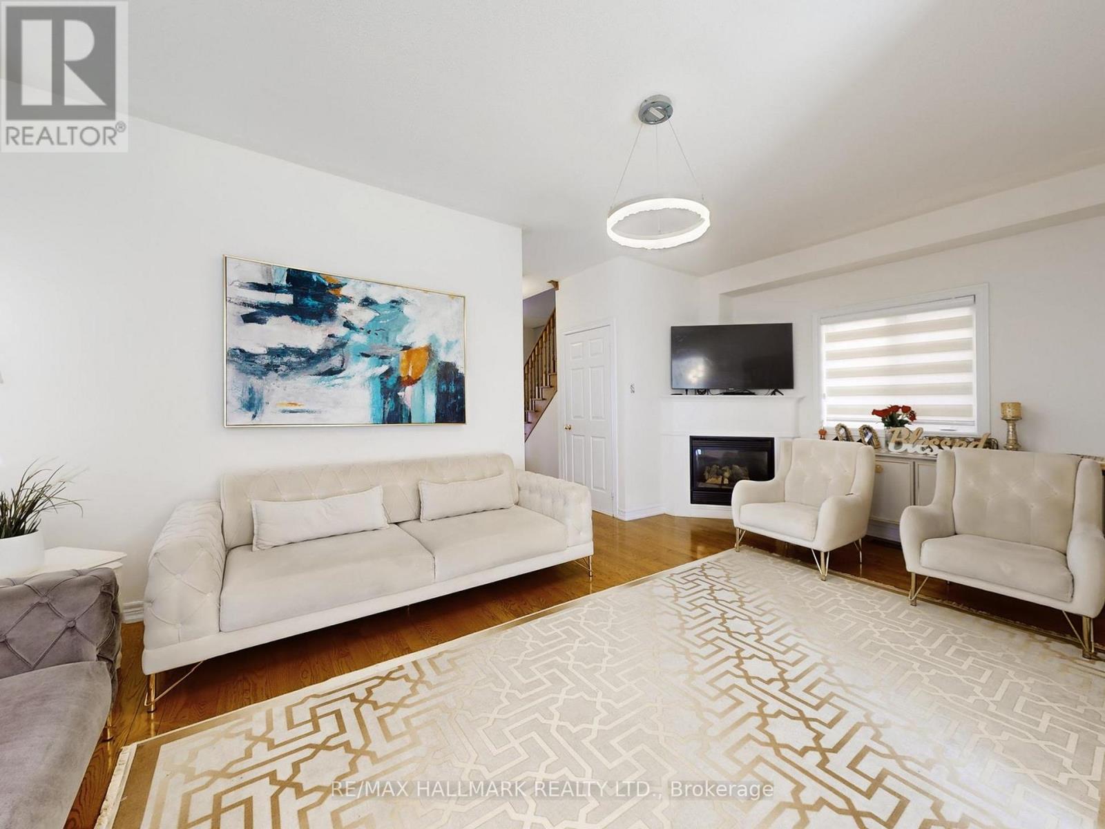 39 Retreat Boulevard, Vaughan, Ontario  L4H 0C1 - Photo 5 - N12973618