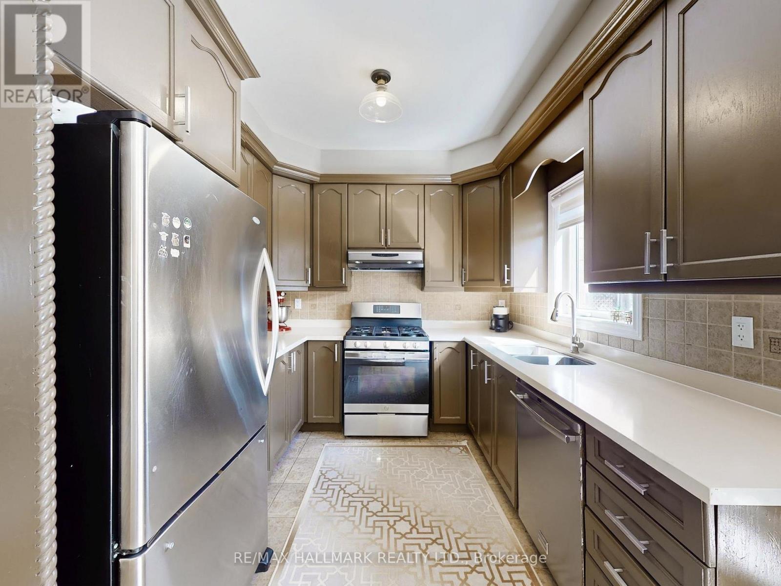 39 Retreat Boulevard, Vaughan, Ontario  L4H 0C1 - Photo 7 - N12973618