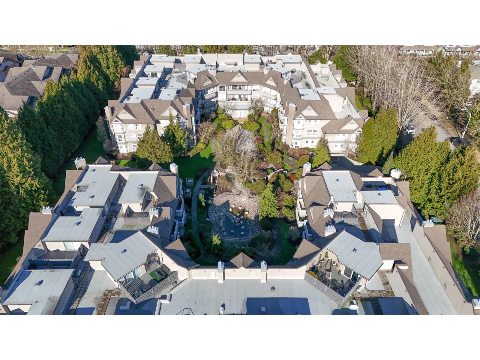 212 6557 121 Street, Surrey, British Columbia  V3W 1E7 - Photo 6 - R3108855