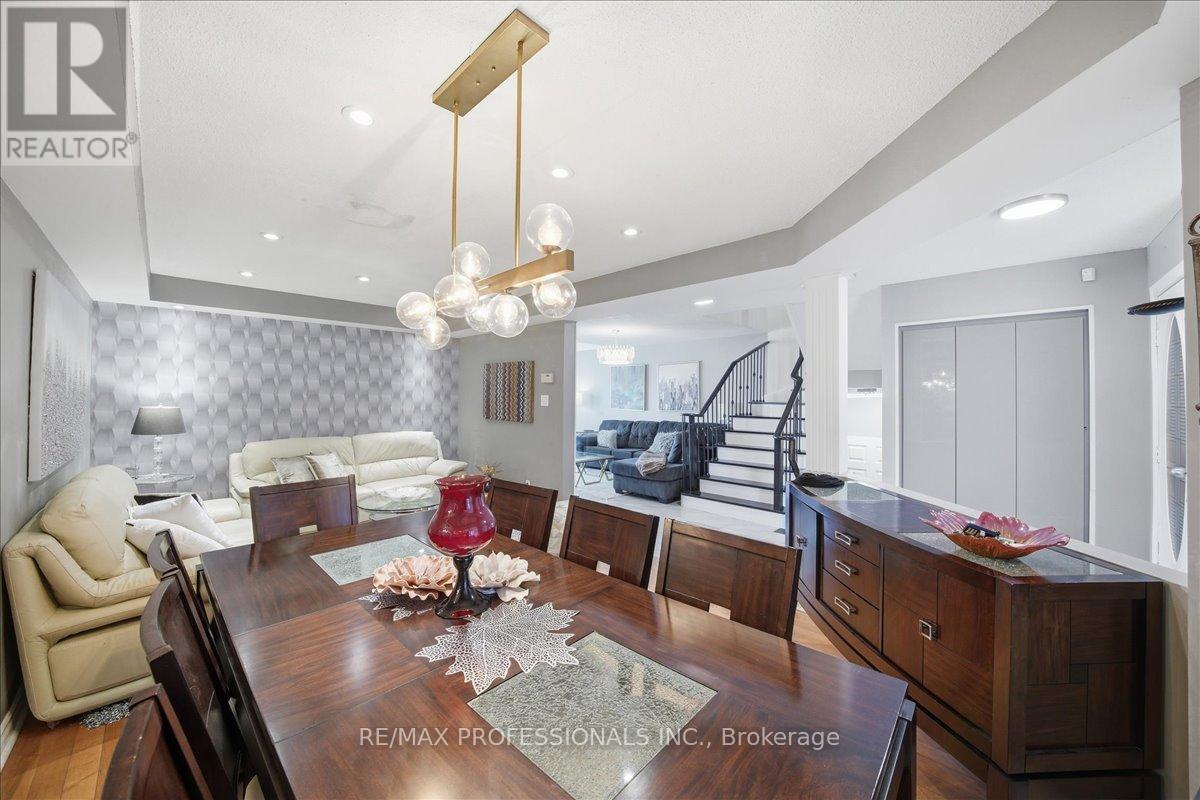 7387 Davemark Court, Mississauga, Ontario  L5N 7P3 - Photo 14 - W12973582