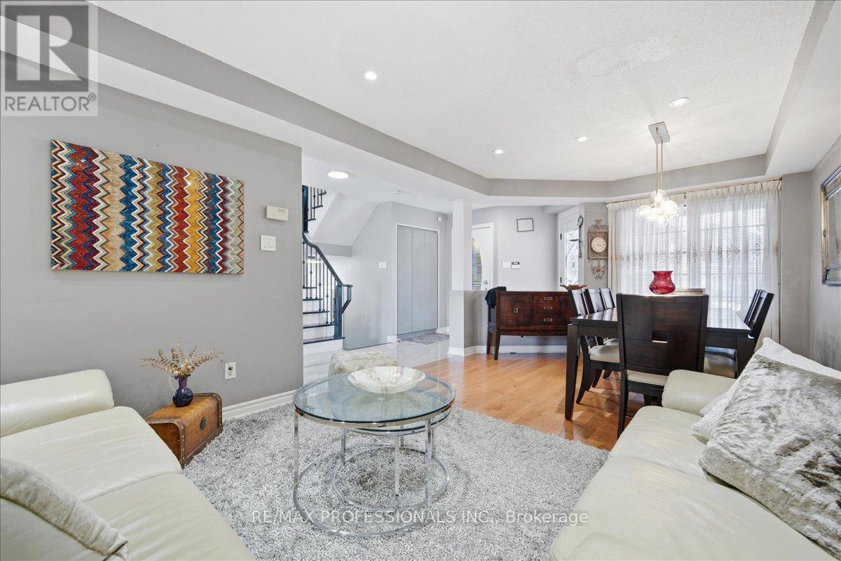 7387 Davemark Court, Mississauga, Ontario  L5N 7P3 - Photo 16 - W12973582