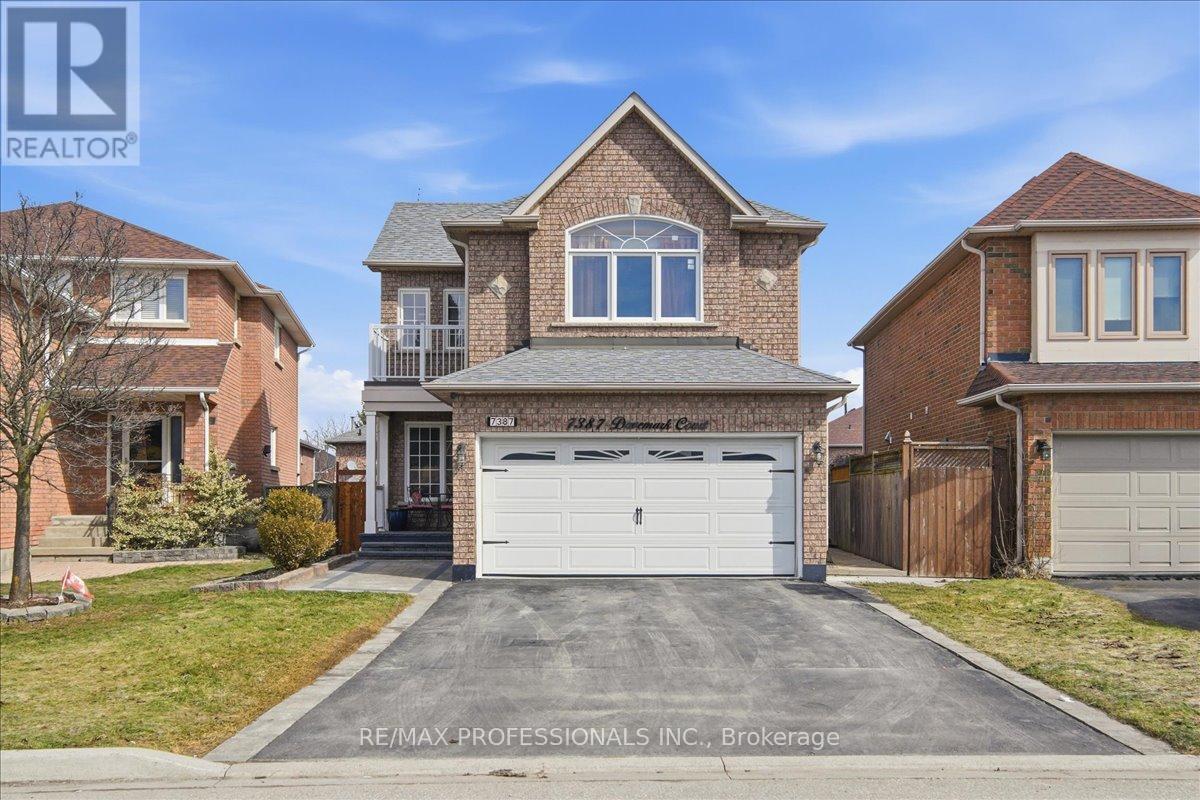 7387 Davemark Court, Mississauga, Ontario  L5N 7P3 - Photo 2 - W12973582