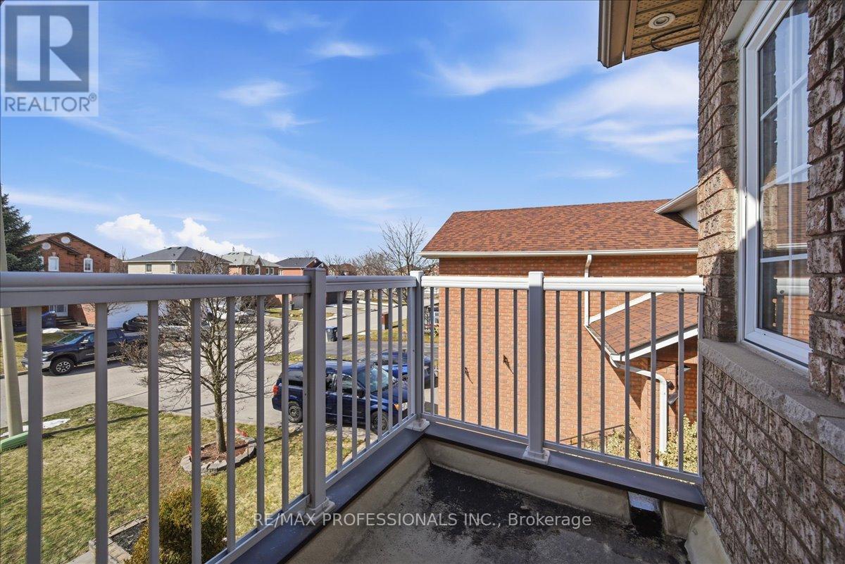 7387 Davemark Court, Mississauga, Ontario  L5N 7P3 - Photo 31 - W12973582