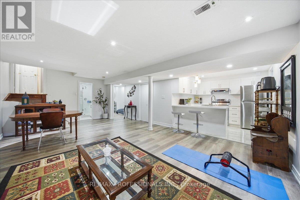 7387 Davemark Court, Mississauga, Ontario  L5N 7P3 - Photo 36 - W12973582