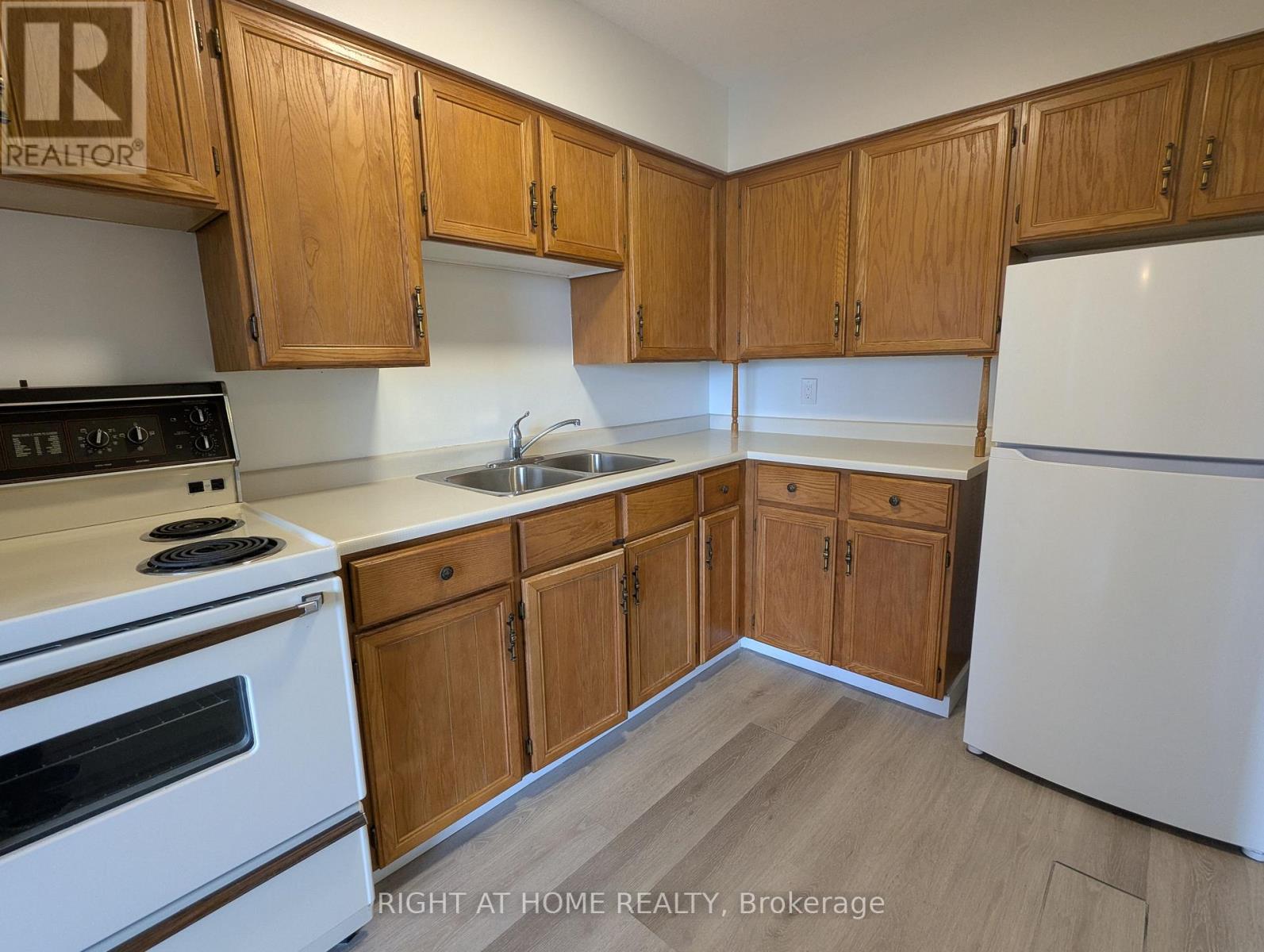 706 - 8 Fead Street, Orangeville, Ontario  L9W 3X4 - Photo 12 - W12973608