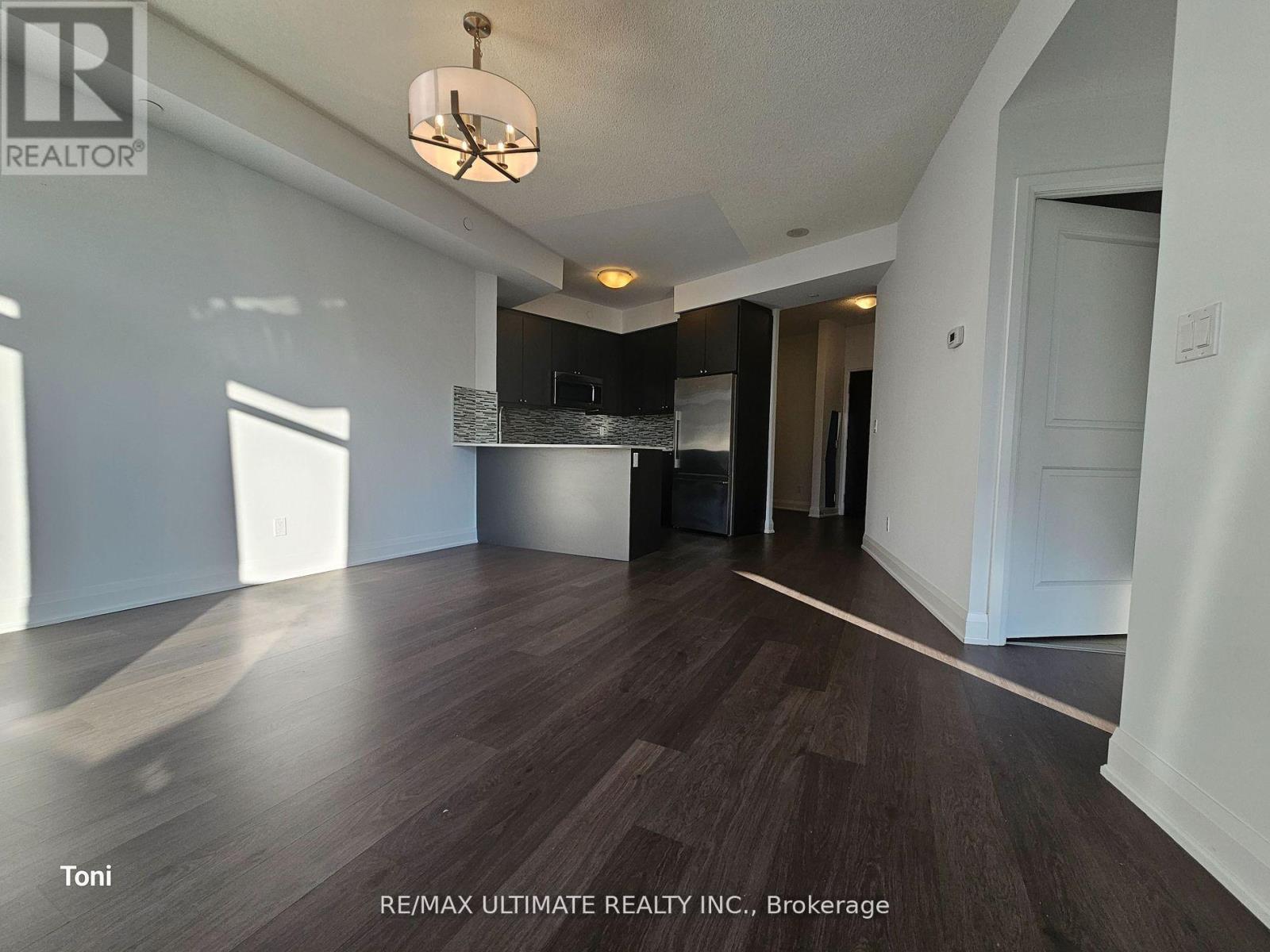 707 - 25 Fontenay Court, Toronto, Ontario  M9A 0C4 - Photo 2 - W12973634