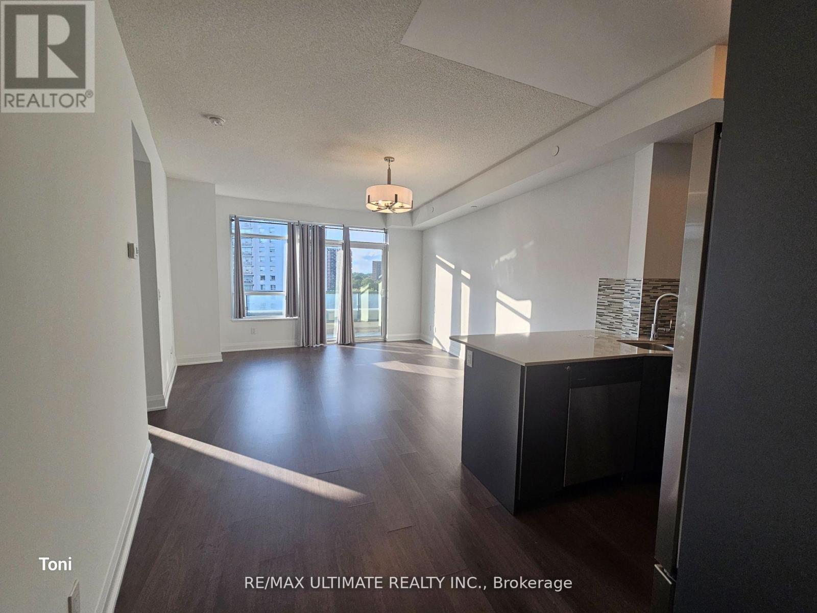 707 - 25 Fontenay Court, Toronto, Ontario  M9A 0C4 - Photo 5 - W12973634