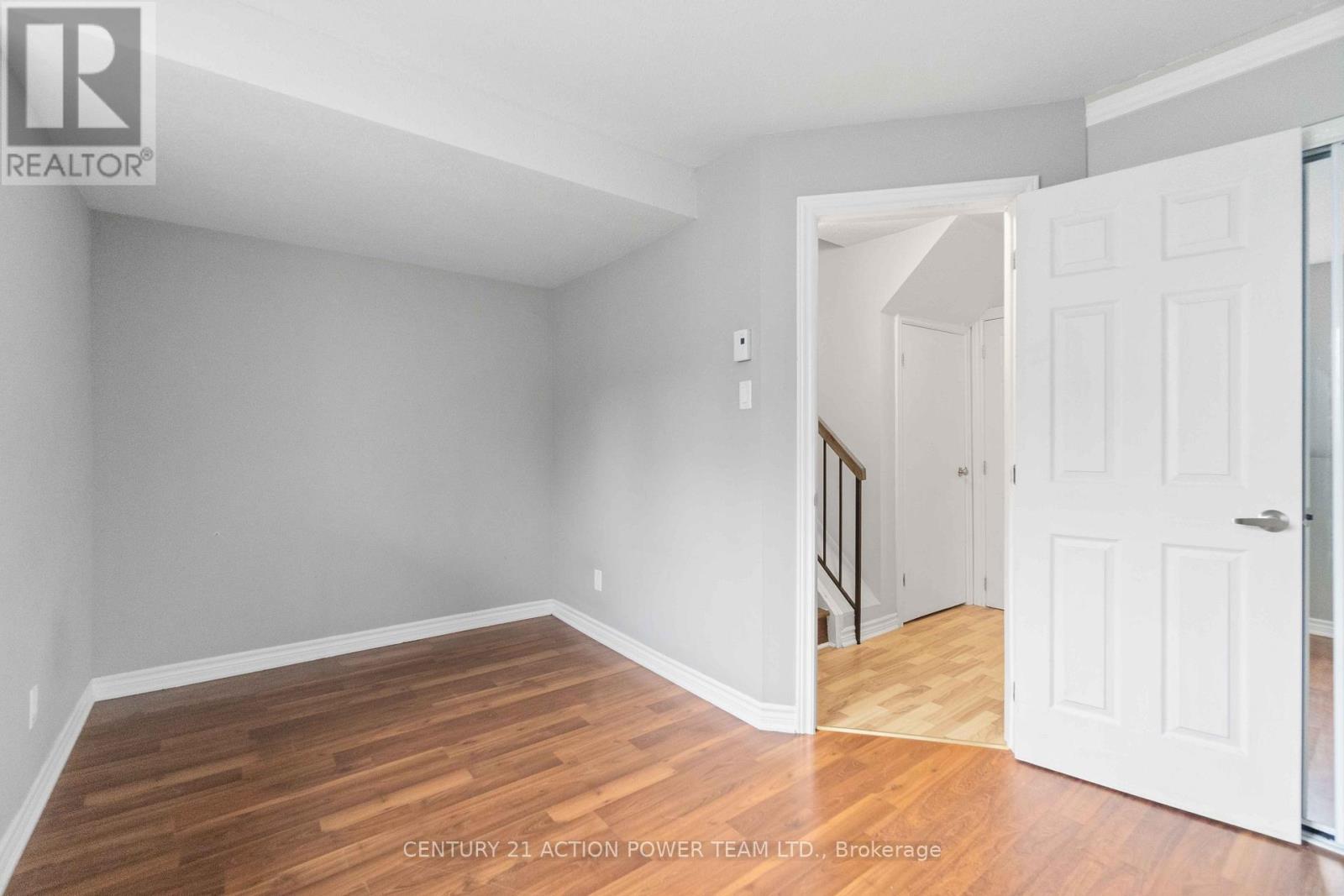 904 Tanguay Court, Ottawa, Ontario  K2L 3X5 - Photo 23 - X12966994