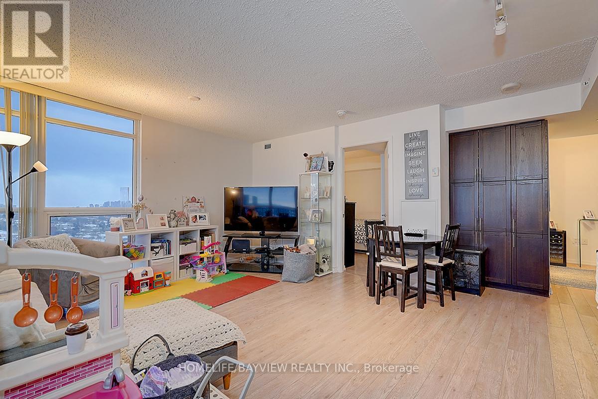 1723 - 800 Lawrence Avenue W, Toronto, Ontario  M6A 0B1 - Photo 7 - W12371754